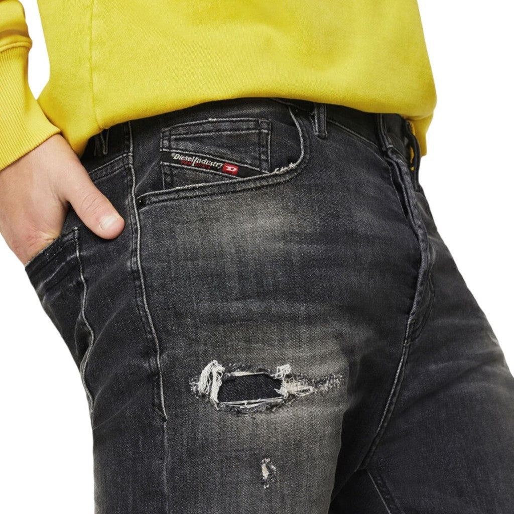 DIESEL D VIDER 069DM Mens Jeans Denim Stretch Carrot Fit DIESEL D VIDER 069DM Mens Jeans Denim Stretch Carrot Fit