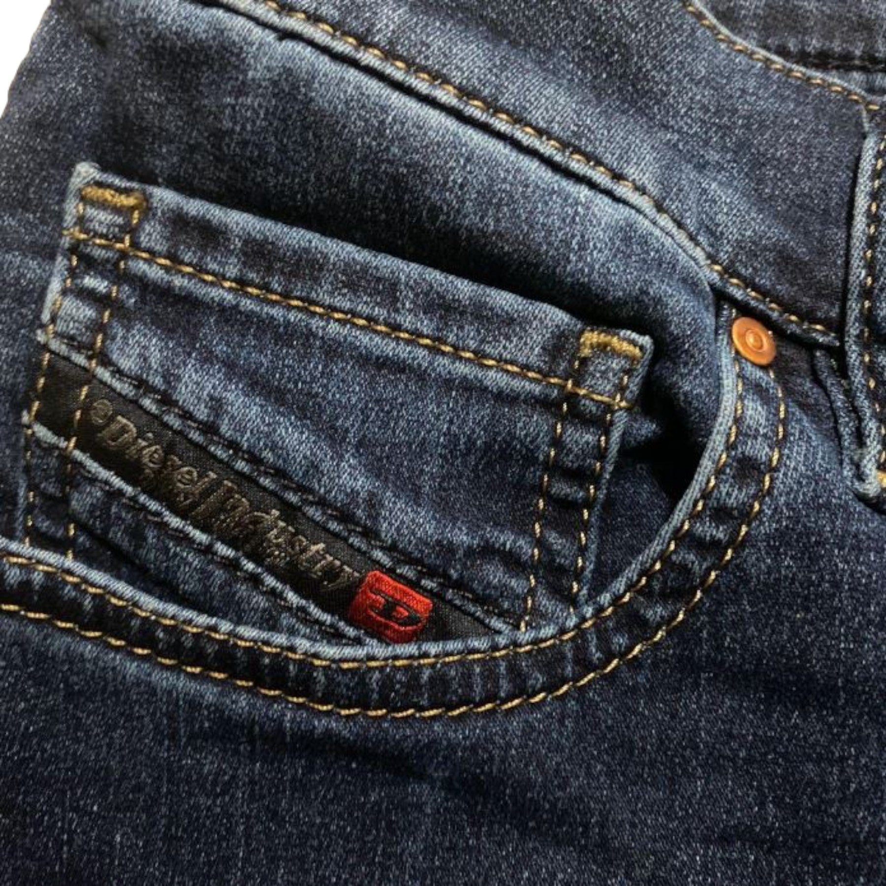 DIESEL WIDEE 0686X Womens Jeans Denim Regular Straight Regular Waist Fit Pants