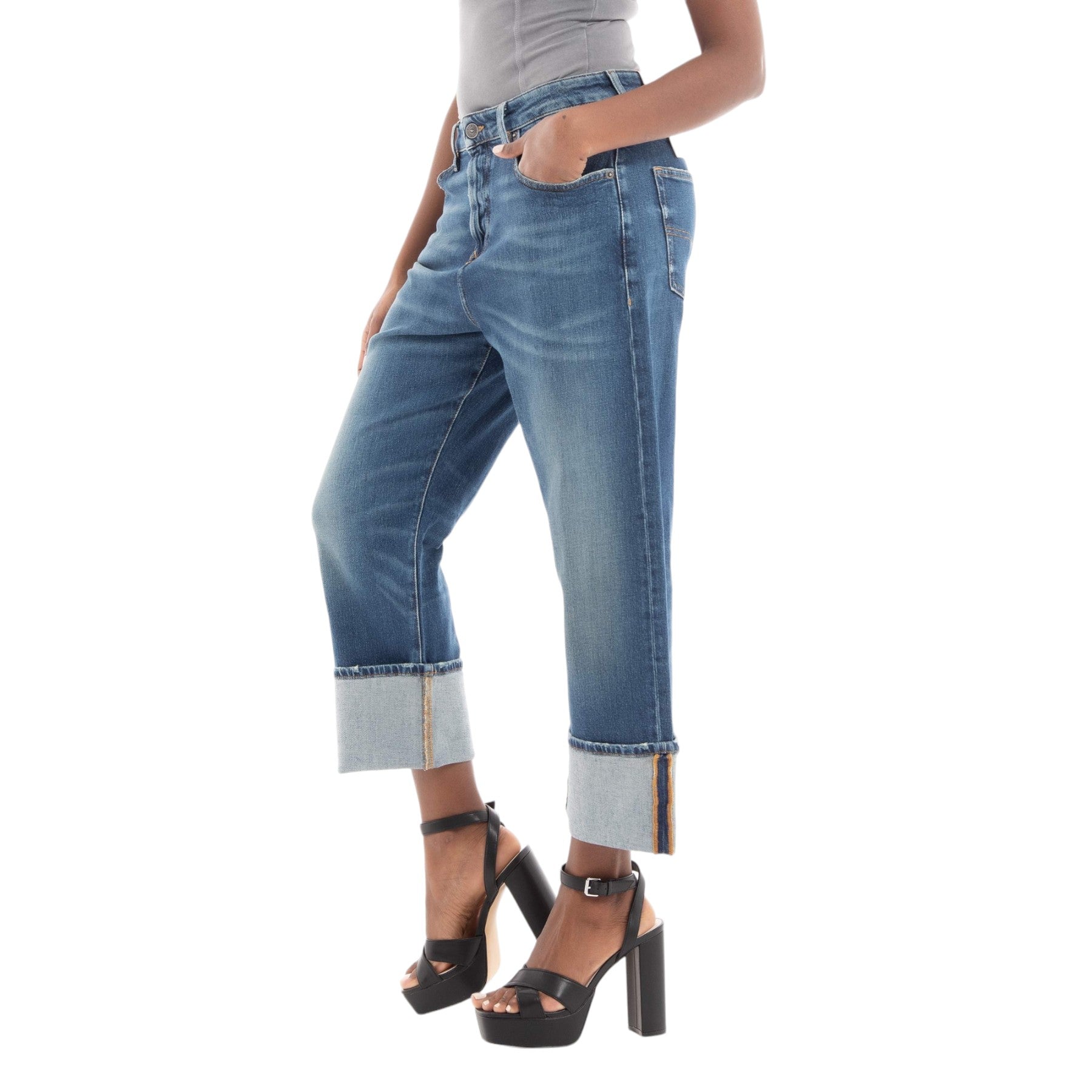 DIESEL 1999 007L1 Womens Denim Jeans Loose Fit Mid Waist Straight Leg Blue Pants