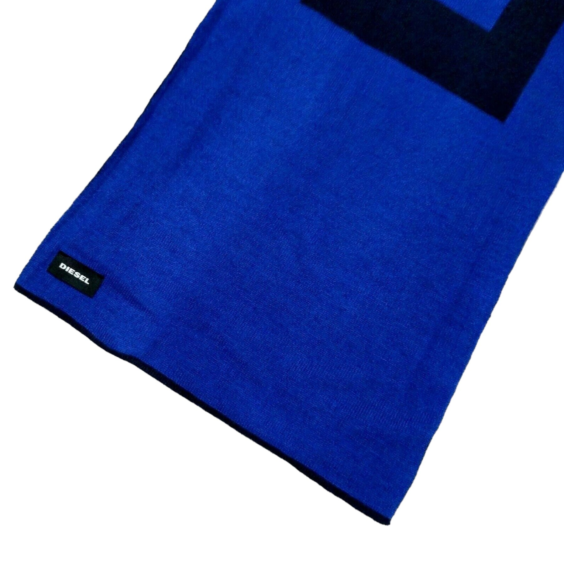 DIESEL R-FROTLIB-KIT Mens Scarf And Hat Gift Set Winter Casual Shawl Wrap Blue