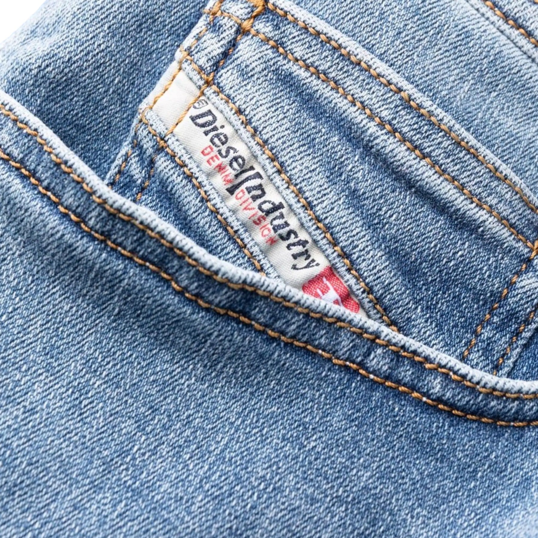 DIESEL 1983 09C01 Mens Denim Jeans Regular Fit Tapered Leg Cotton Jeans