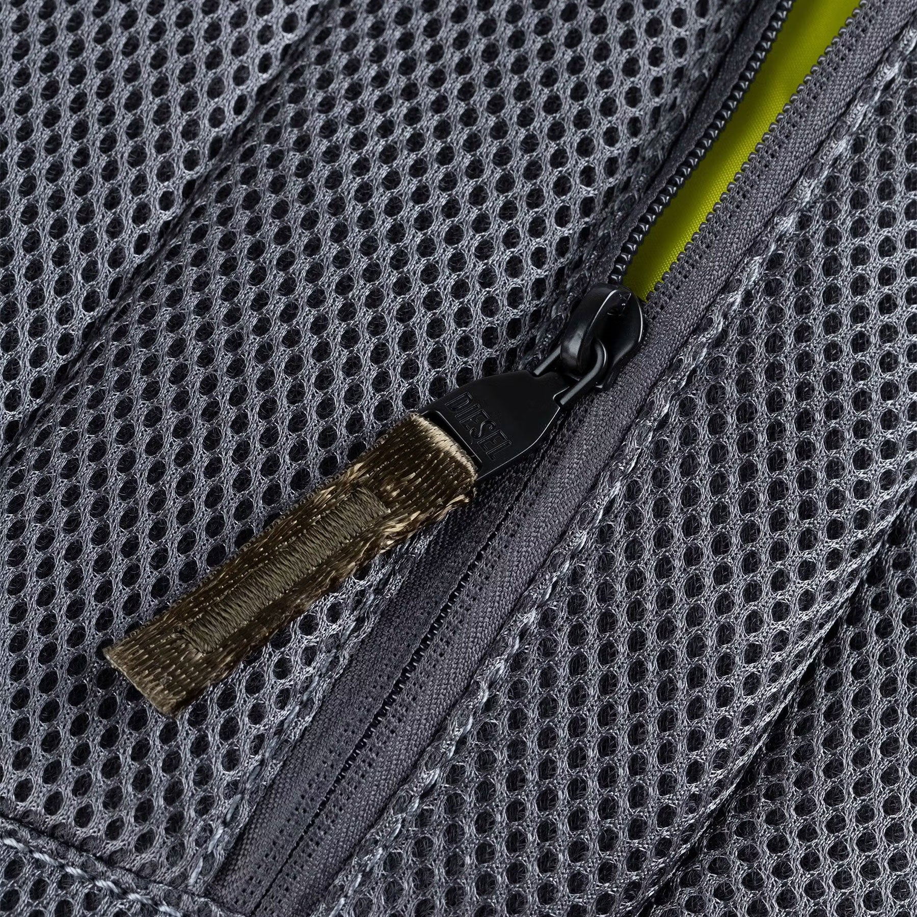 DIESEL 1DR-POD Mens Shoulder Sling Bag Cross Body Travel Sports Rucksack Olive